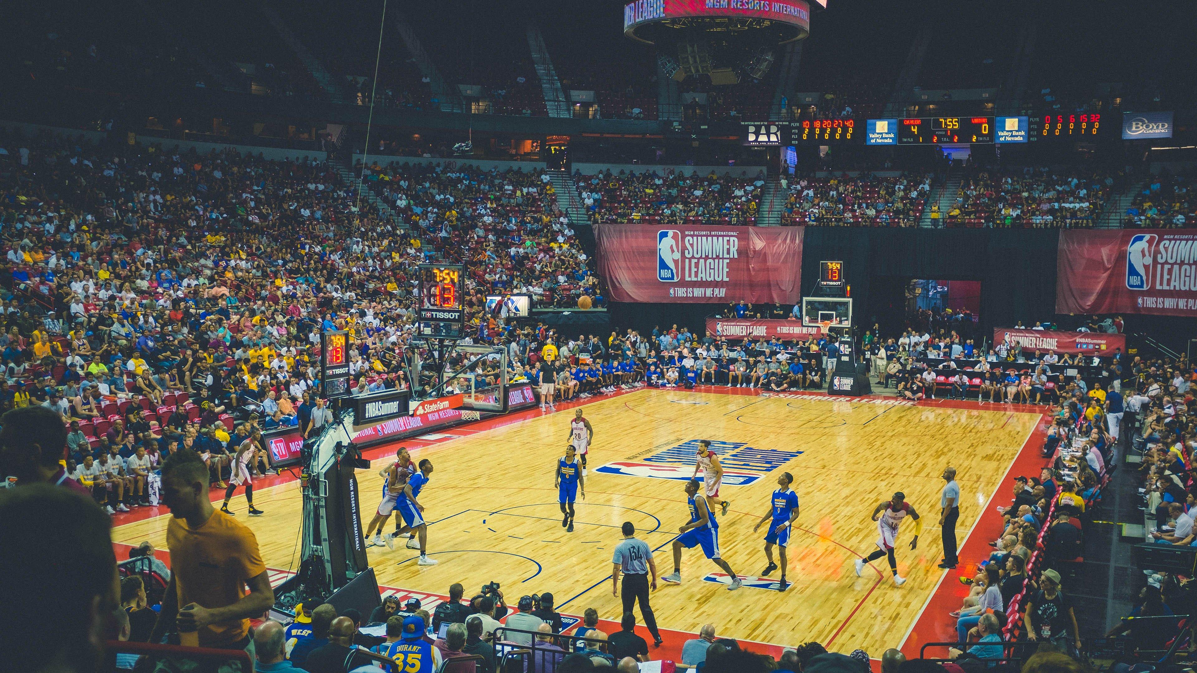 纳格尔斯曼坚定拒绝俱乐部邀约，埃贝尔上任初期面临严峻挑战