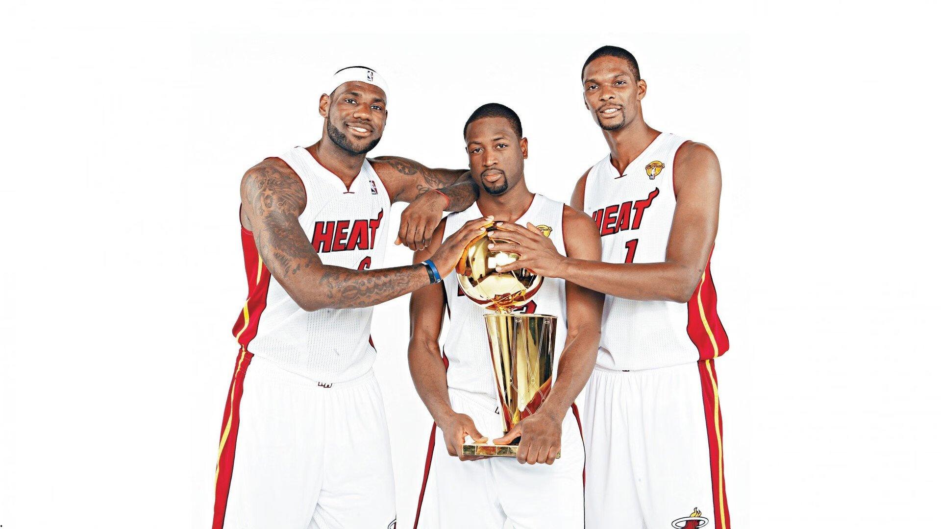 怎么老是你?莱昂纳德再度接受膝盖手术,归期未定引发联盟震动